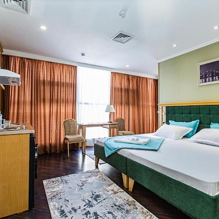 אלמטי Shera Park Boutique Hotel מראה חיצוני תמונה