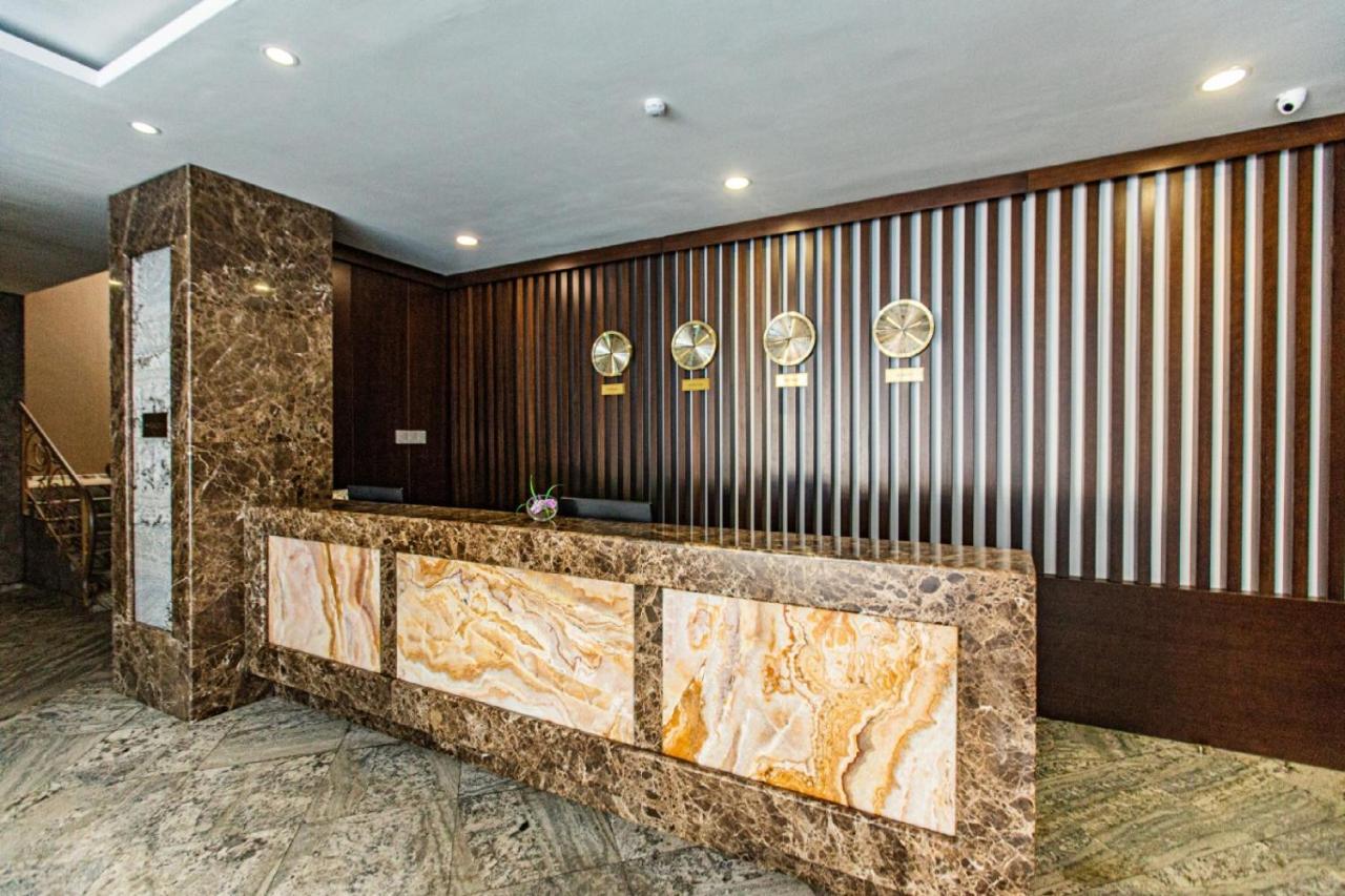 אלמטי Shera Park Boutique Hotel מראה חיצוני תמונה
