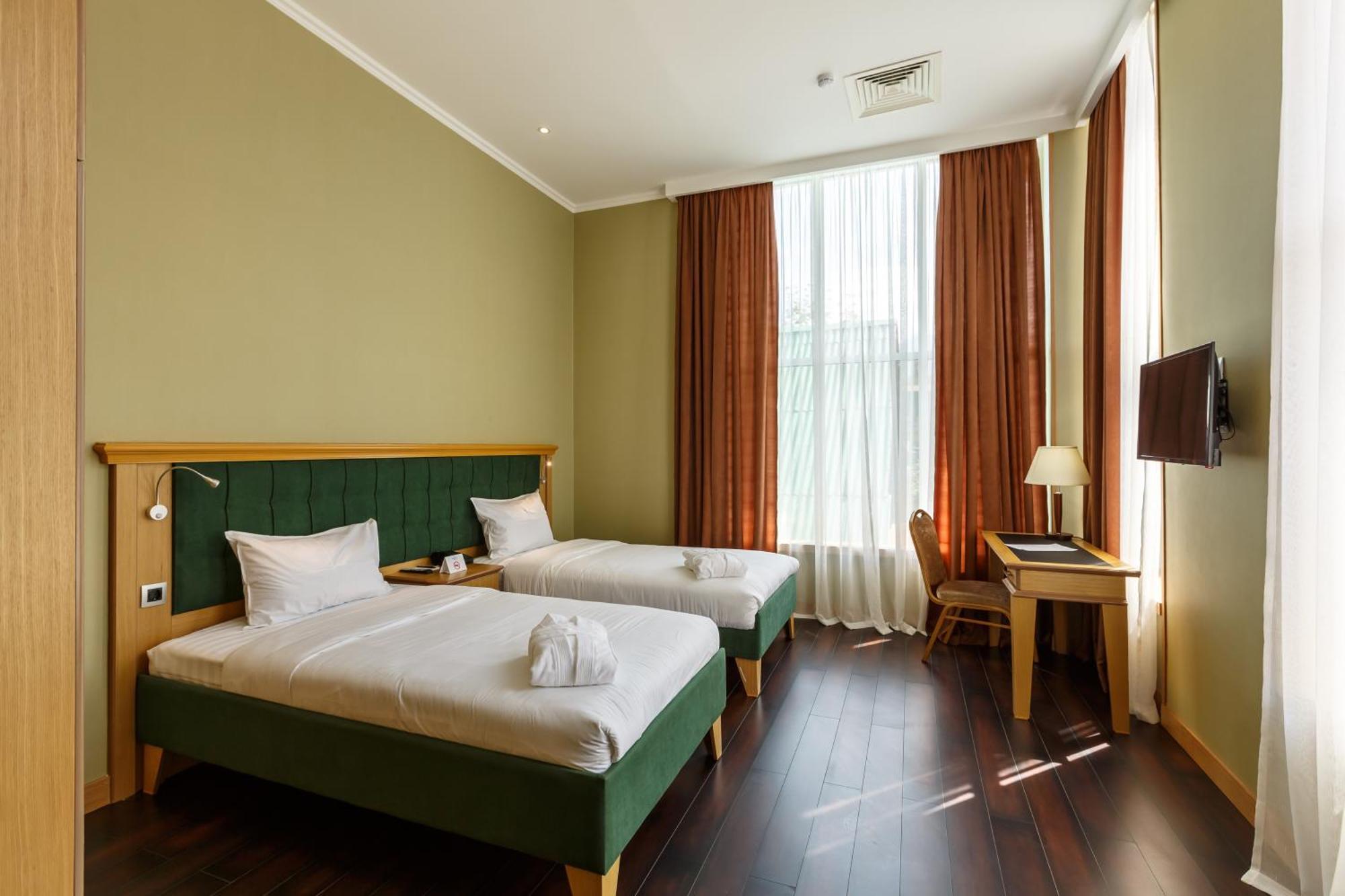 אלמטי Shera Park Boutique Hotel מראה חיצוני תמונה
