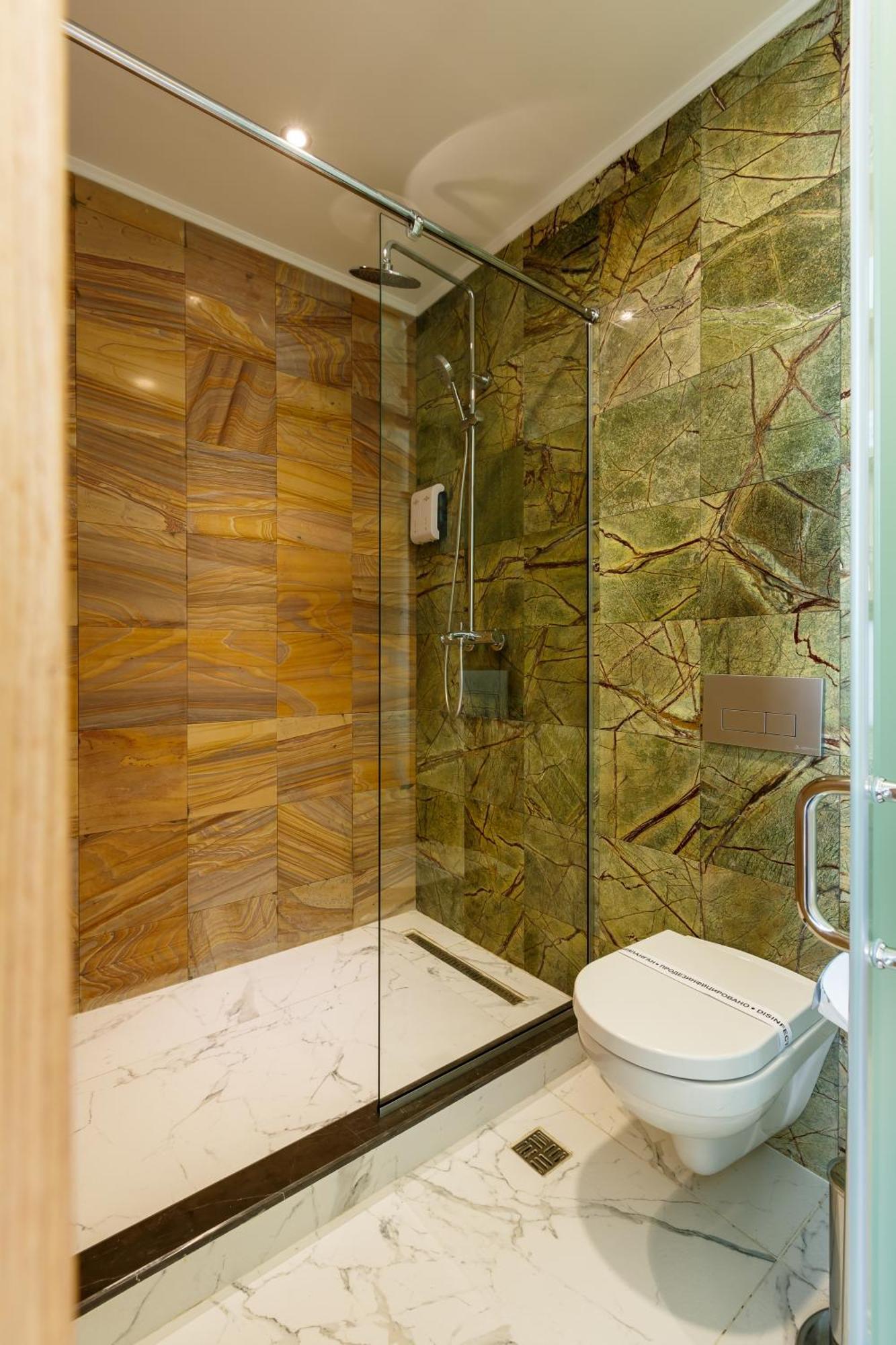אלמטי Shera Park Boutique Hotel מראה חיצוני תמונה